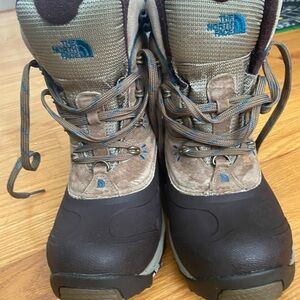 The North Face snow boots size 6US/37EU